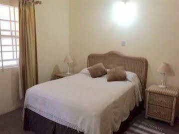 Hillside Apartments Kingstown Ngoại thất bức ảnh